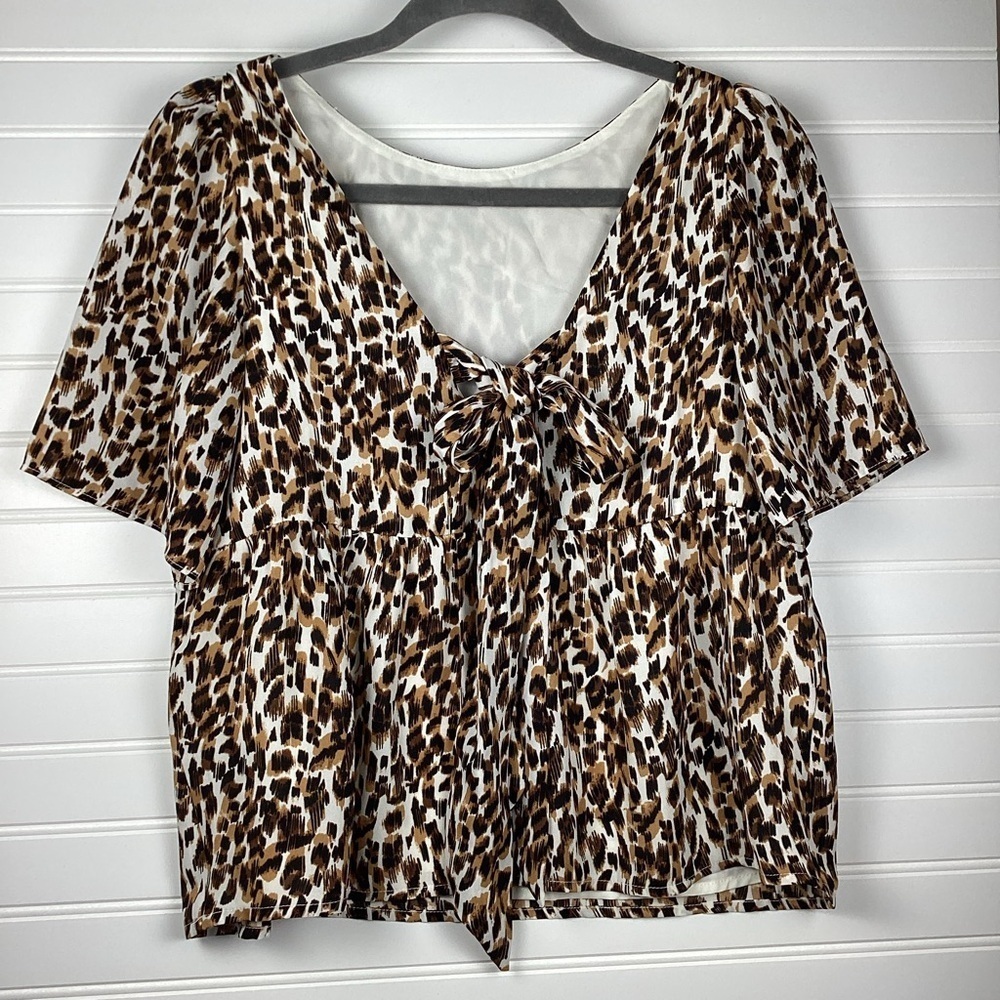 Banana Republic NWT CHEETAH Print Short Sleeve Top Blouse Size Small